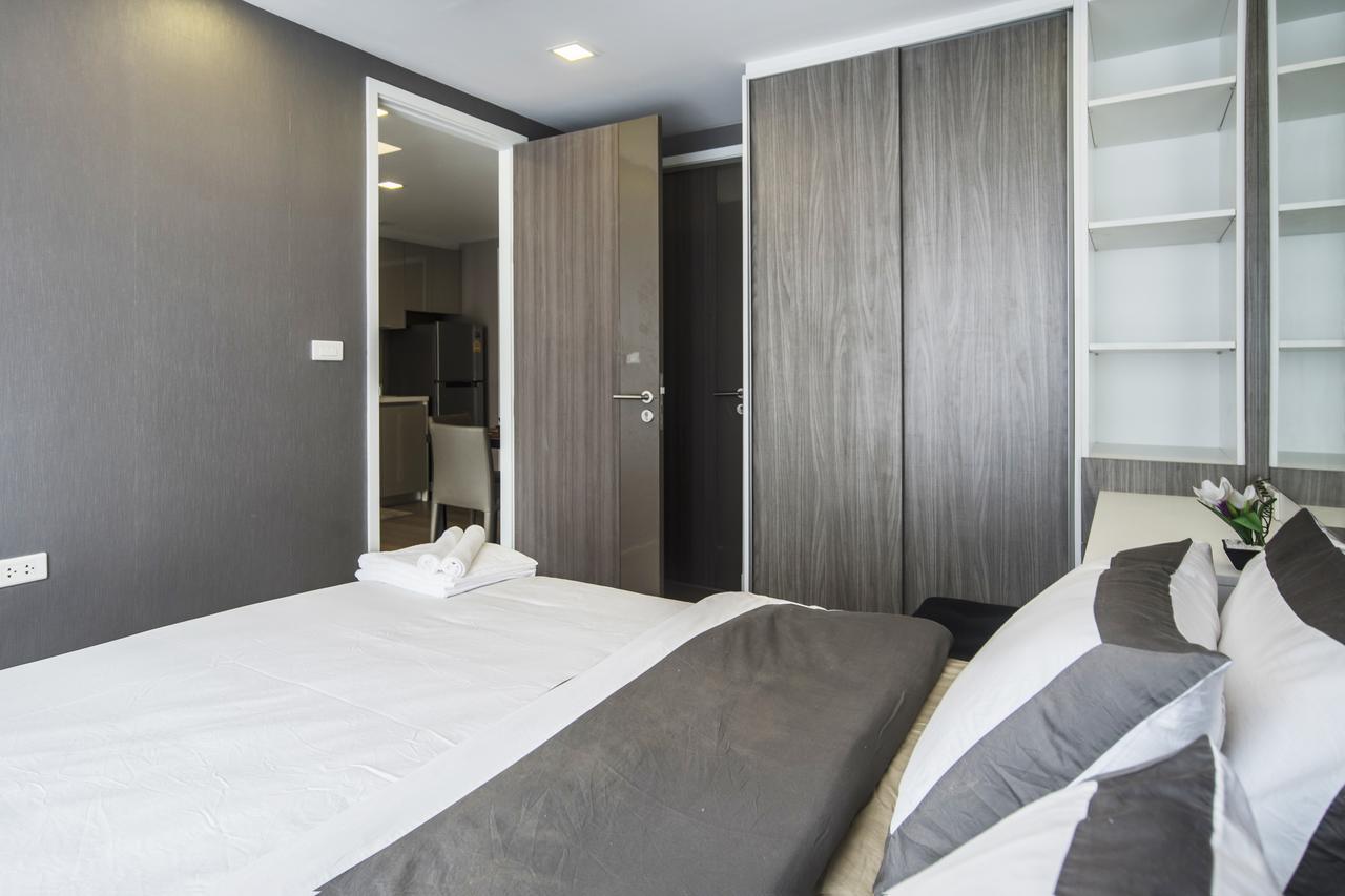 Dazzle Sukhumvit 7 Hotel Banguecoque Exterior foto