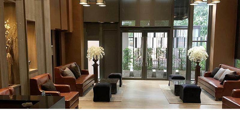 Dazzle Sukhumvit 7 Hotel Banguecoque Exterior foto